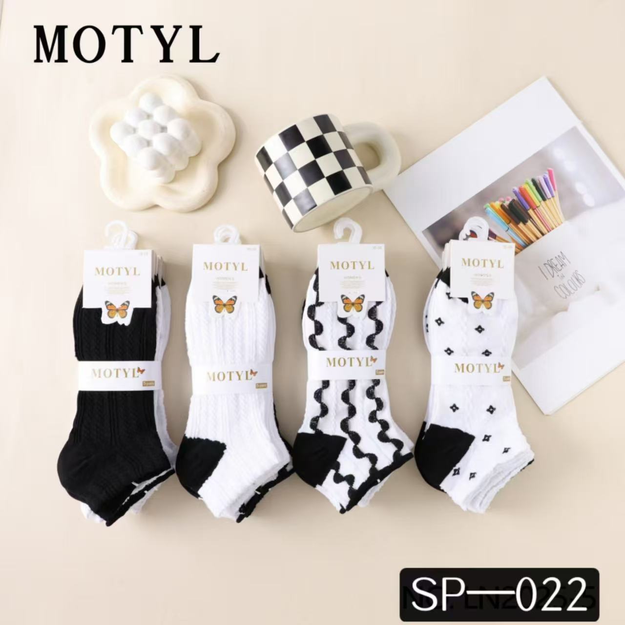 Skarpety damskie Roz 35-42, Mix kolor Paczka 40 szt